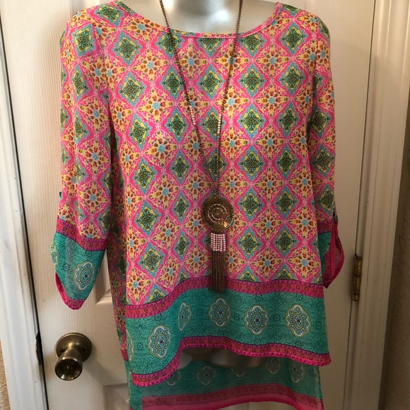 Tops - DONATING 10/12 Gorgeous Boutique Top